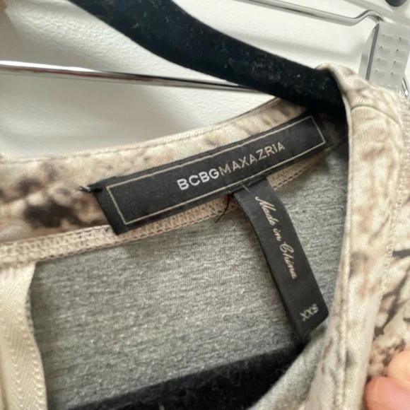 BCBG MAXAZRIA Top - Picture 7 of 10